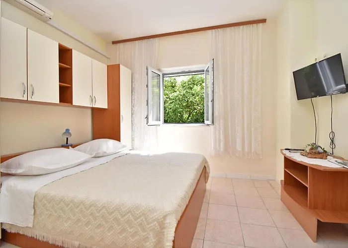 Jordan Apartments